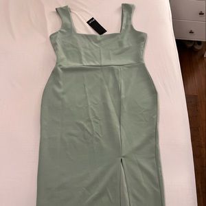 Nasty Gal Squarin to go midi dress in sage